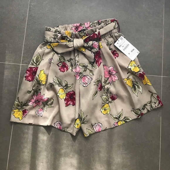 Zara Silk Bermudas - Picture 1 of 3
